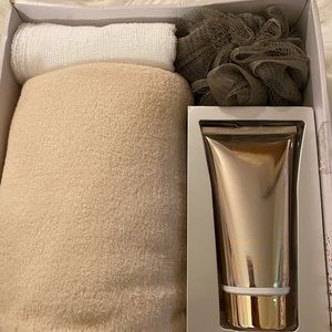 Daisy shower wrap set